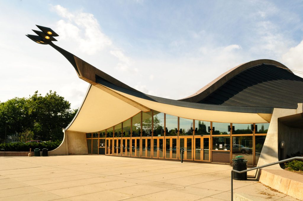 10 ساختمان نمادین که بهترین حالت معماری مدرن را به نمایش می گذارند 8 Arch2O 10 of the most iconic buildings of modern architecture 5 1536x1020 1